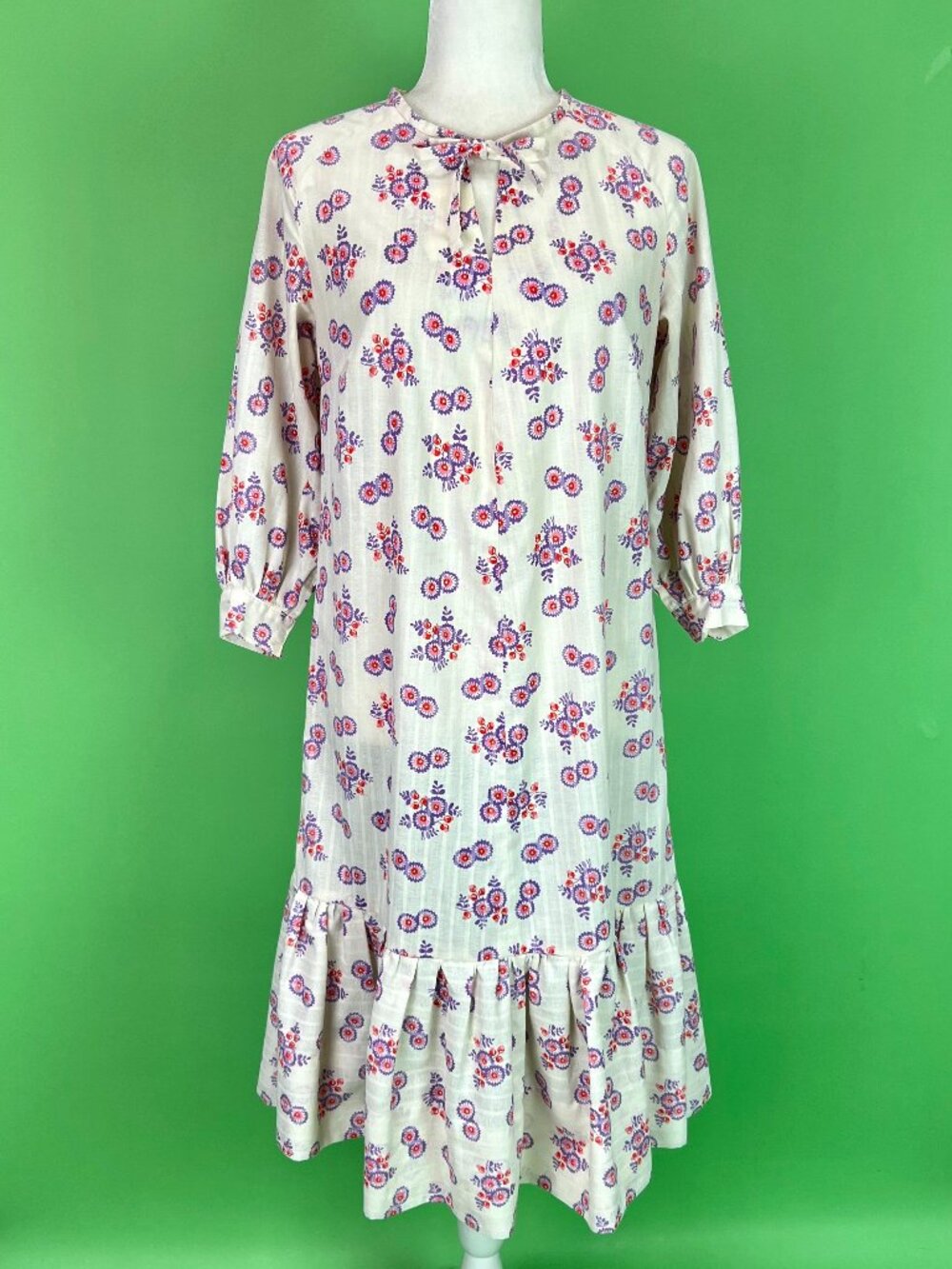 Vintage 70s Flower Power Print Ruffled Prairie Smock Dress - Size Medium